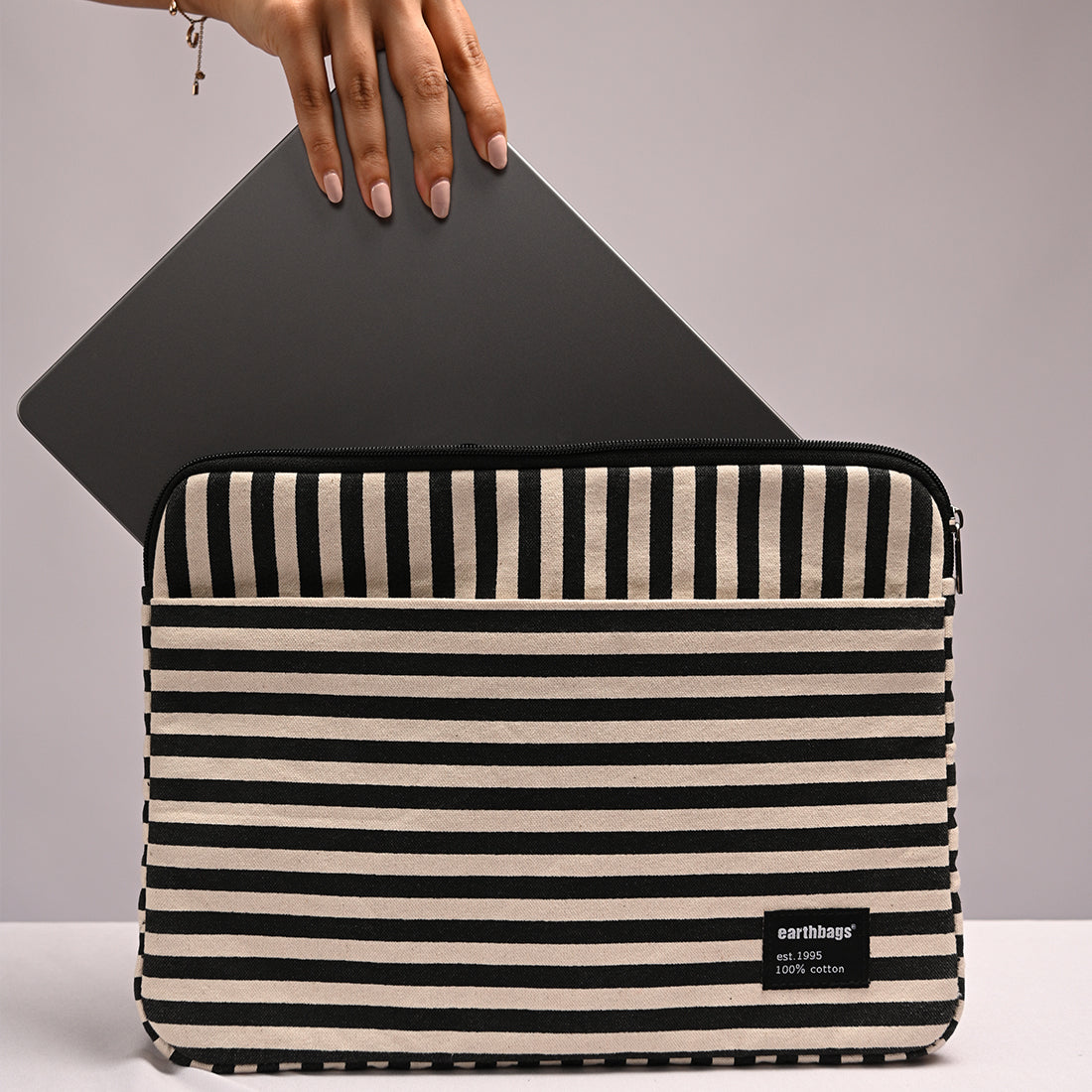 Vogue Laptop Sleeve Striped