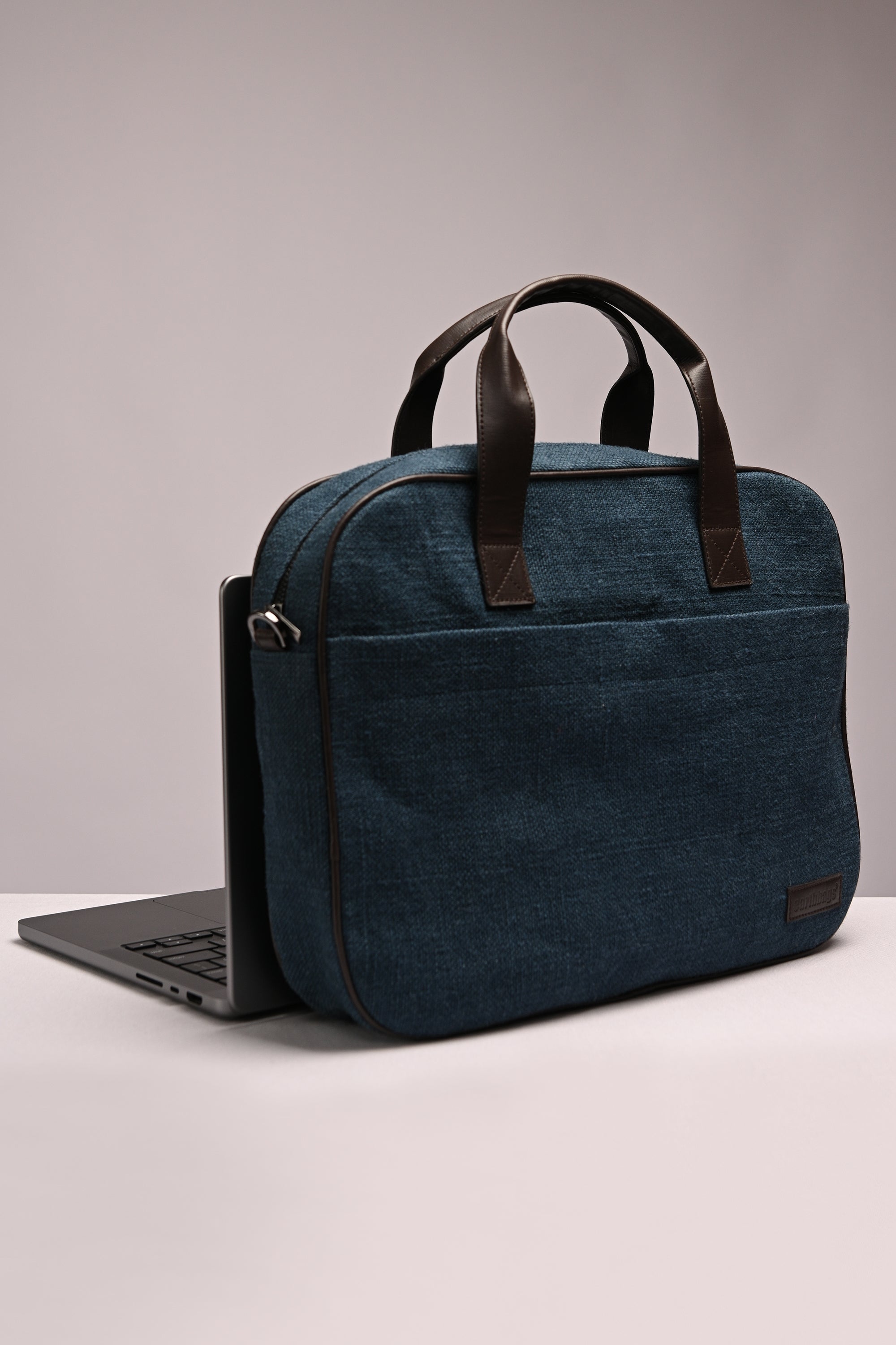 Cove Soft Jute Laptop Bag